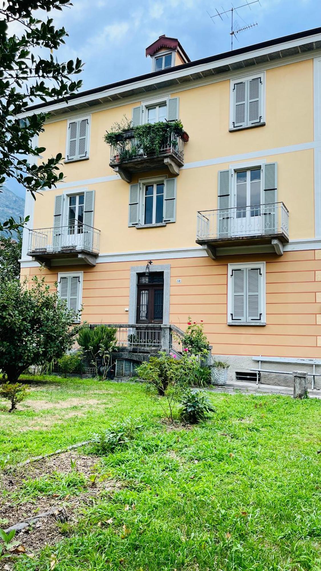 Antica Casa Storica Con Giardino Apartment Domodossola Exterior foto